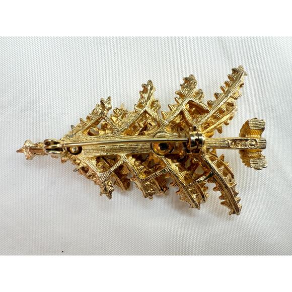 Vintage ART © Signed Textured Christmas Tree Brooch - Picture 4 of 8
